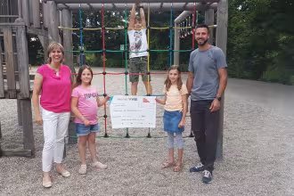 Die Hoferkopfschule sagt &bdquo;Danke&ldquo; an die Firma CaStro Bau