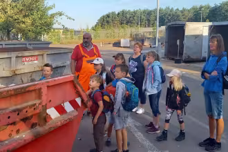Grundschulkinder besuchten Wertstoffzentrum&nbsp;