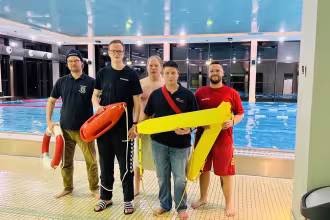 RETTUNGSSCHWIMMER BEI DER FEUERWEHR