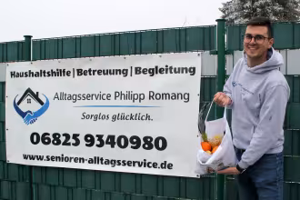 B&uuml;rgermeister Maurer w&uuml;nscht jungem G&ouml;ttelborner Gesch&auml;ftsmann viel Erfolg