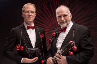 v.r.n.l Klarinettist Helmut Eisel, Pianist Sebastian Voltz