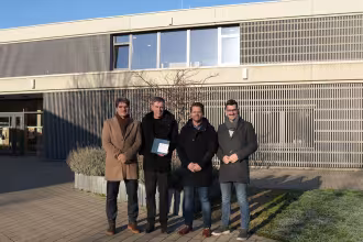 vl.: Beigeordneter Gerald Purucker, Architekt Max Munkel, Alexander Gu&szlig; (Amtsleiter Amt f&uuml;r Familien, Soziales, Schulen und Sport) und B&uuml;rgermeister Carsten Quirin