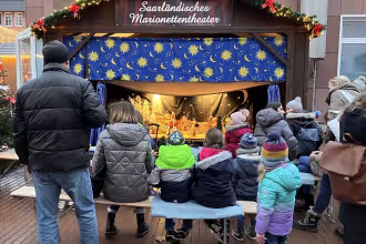 Marionettentheater auf dem Merziger Weihnachtmarkt