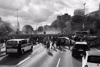 Demonstration in Saarlouis verl&auml;uft friedlich