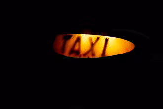 Unfall zwischen Taxifahrer und Fu&szlig;g&auml;nger eskaliert