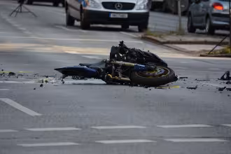 Verkehrsunfall mit schwerverletztem Motorradfahrer
