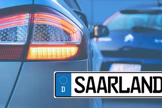 Zeugen nach Kennzeichendiebstahl vor einer KFZ-Werkstatt in der Dillinger Stra&szlig;e 27 gesucht!