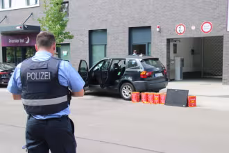 Verd&auml;chtiger Pkw in Hafenstra&szlig;e l&ouml;st Polizeieinsatz aus