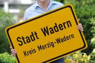 Mehrere Ortseingangstafeln in den Stadtteilen der Stadt Wadern entwendet
