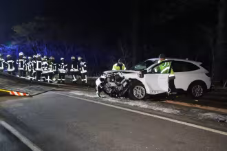 Zwei Verletzte bei Verkehrsunfall auf L268