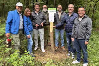 Presseinfo - F&ouml;rderbescheid f&uuml;r Biodiversit&auml;tsprojekt an Europastadt Saarlouis &uuml;bergeben